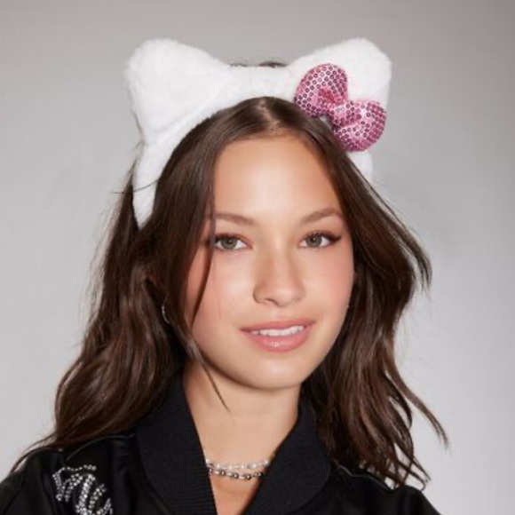 Hello Kitty Forever 21 Sequin Bow Headband New